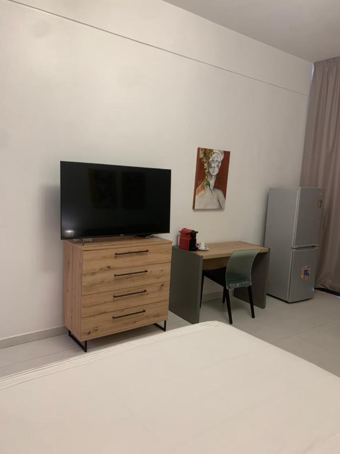 CHEZ RIMA // Studio très chaleureux F1 // Très bien situé Dakar Esterno foto